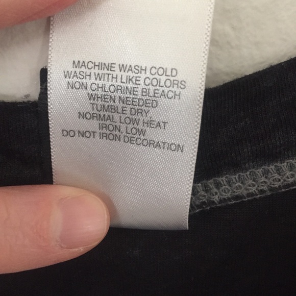 MODERN LUX Peace Sign Graphic Tee Black Hamsa M - Picture 5 of 7